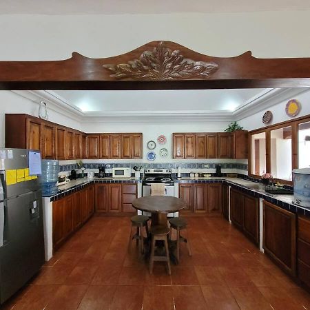 Amplia Casa Antigua Guatemala Con Pergola Y Jardin Villa Ngoại thất bức ảnh