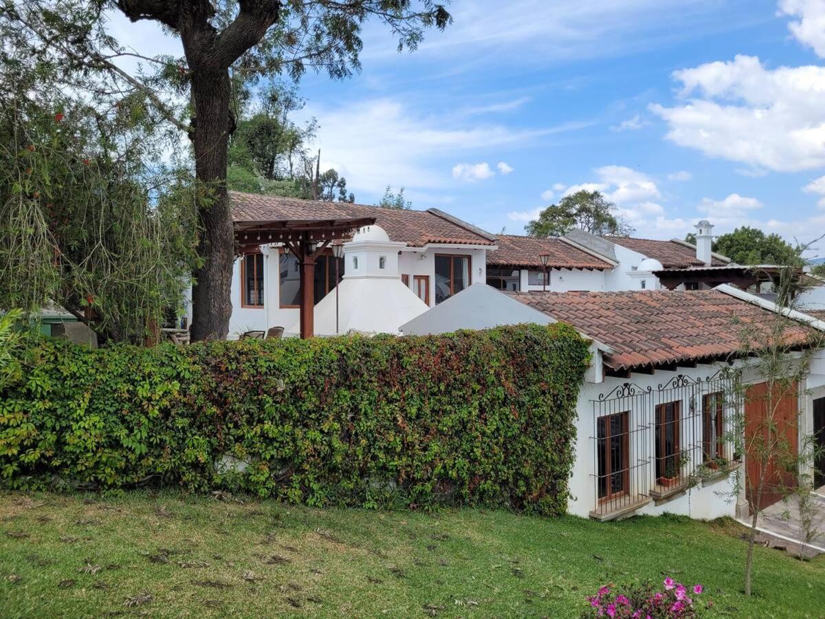 Amplia Casa Antigua Guatemala Con Pergola Y Jardin Villa Ngoại thất bức ảnh