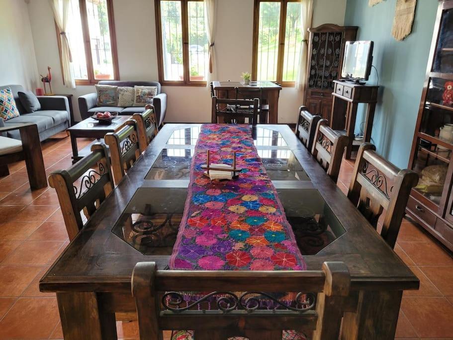 Amplia Casa Antigua Guatemala Con Pergola Y Jardin Villa Ngoại thất bức ảnh