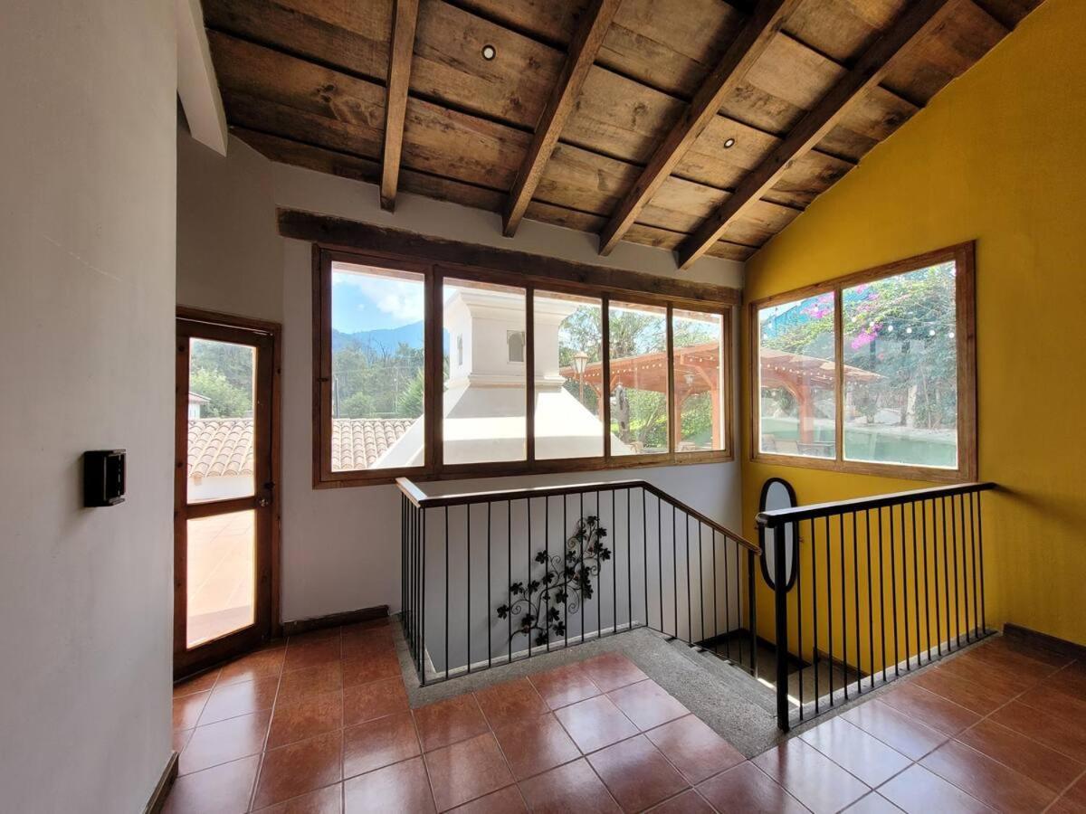 Amplia Casa Antigua Guatemala Con Pergola Y Jardin Villa Ngoại thất bức ảnh