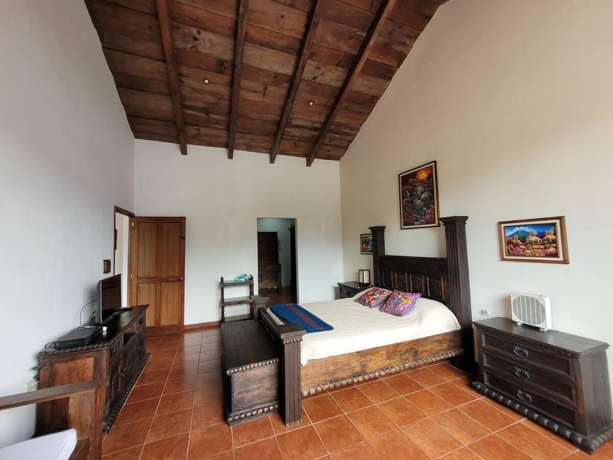 Amplia Casa Antigua Guatemala Con Pergola Y Jardin Villa Ngoại thất bức ảnh