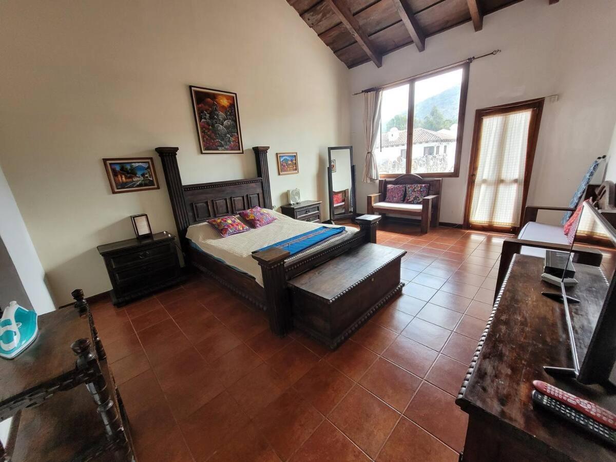 Amplia Casa Antigua Guatemala Con Pergola Y Jardin Villa Ngoại thất bức ảnh