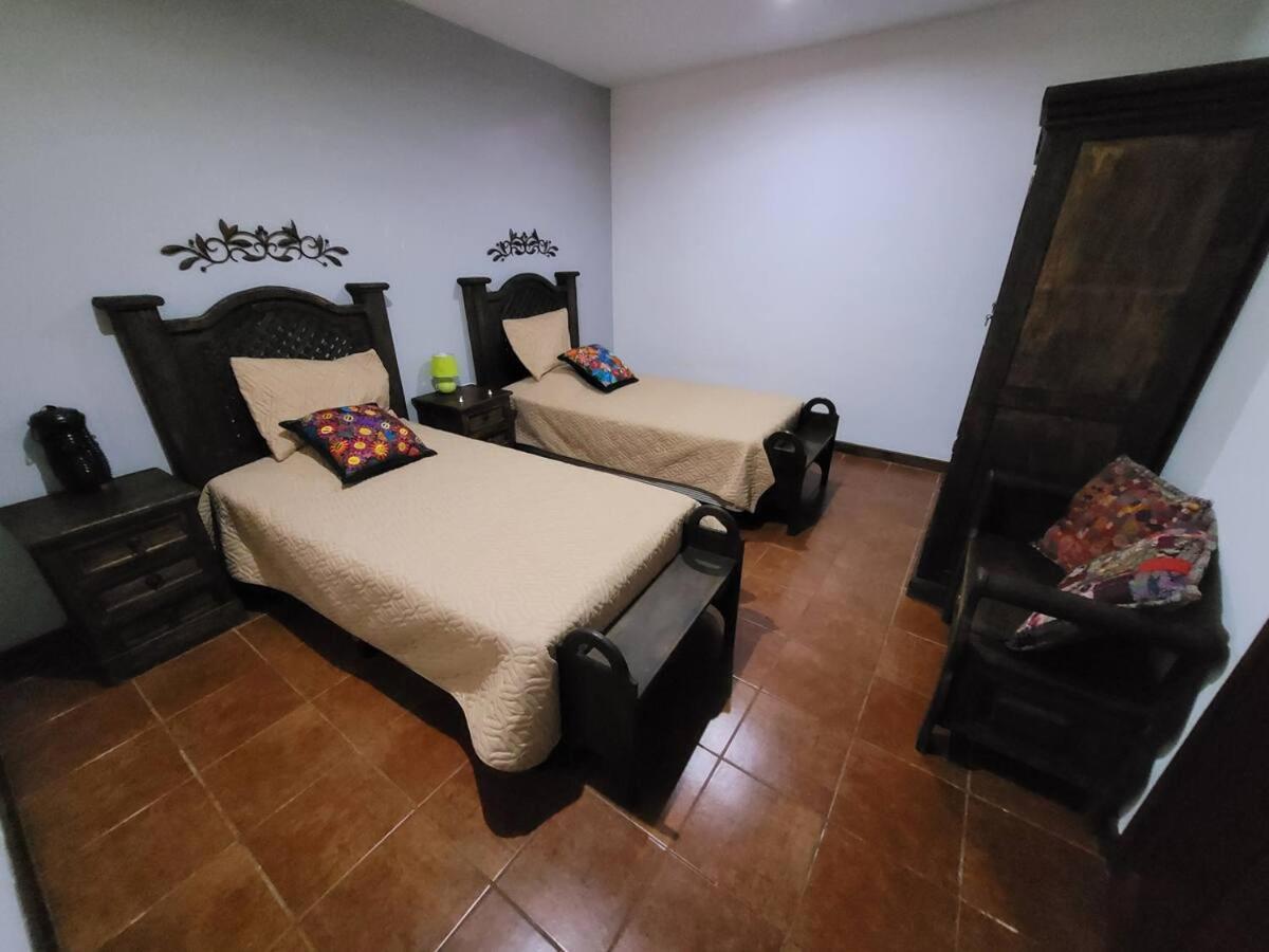 Amplia Casa Antigua Guatemala Con Pergola Y Jardin Villa Ngoại thất bức ảnh