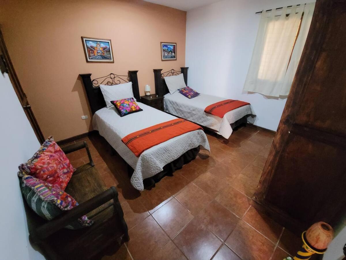 Amplia Casa Antigua Guatemala Con Pergola Y Jardin Villa Ngoại thất bức ảnh